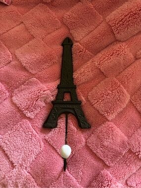 Paris Eiffel Tower hook
